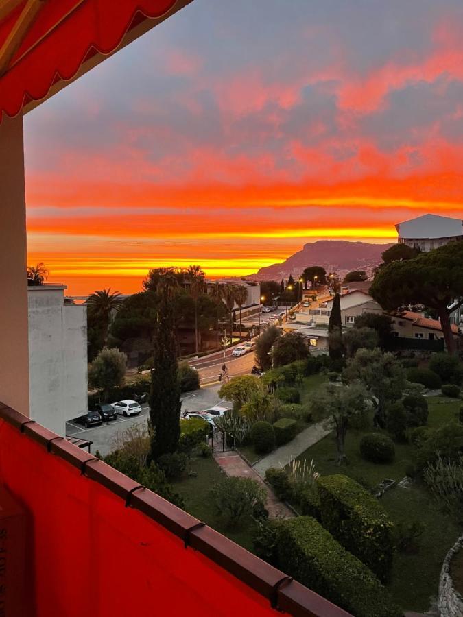 Charmant 2 Pièces Vue sur Mer et MONTE-CARLO à ROQUEBRUNE CAP MARTIN Exterior foto